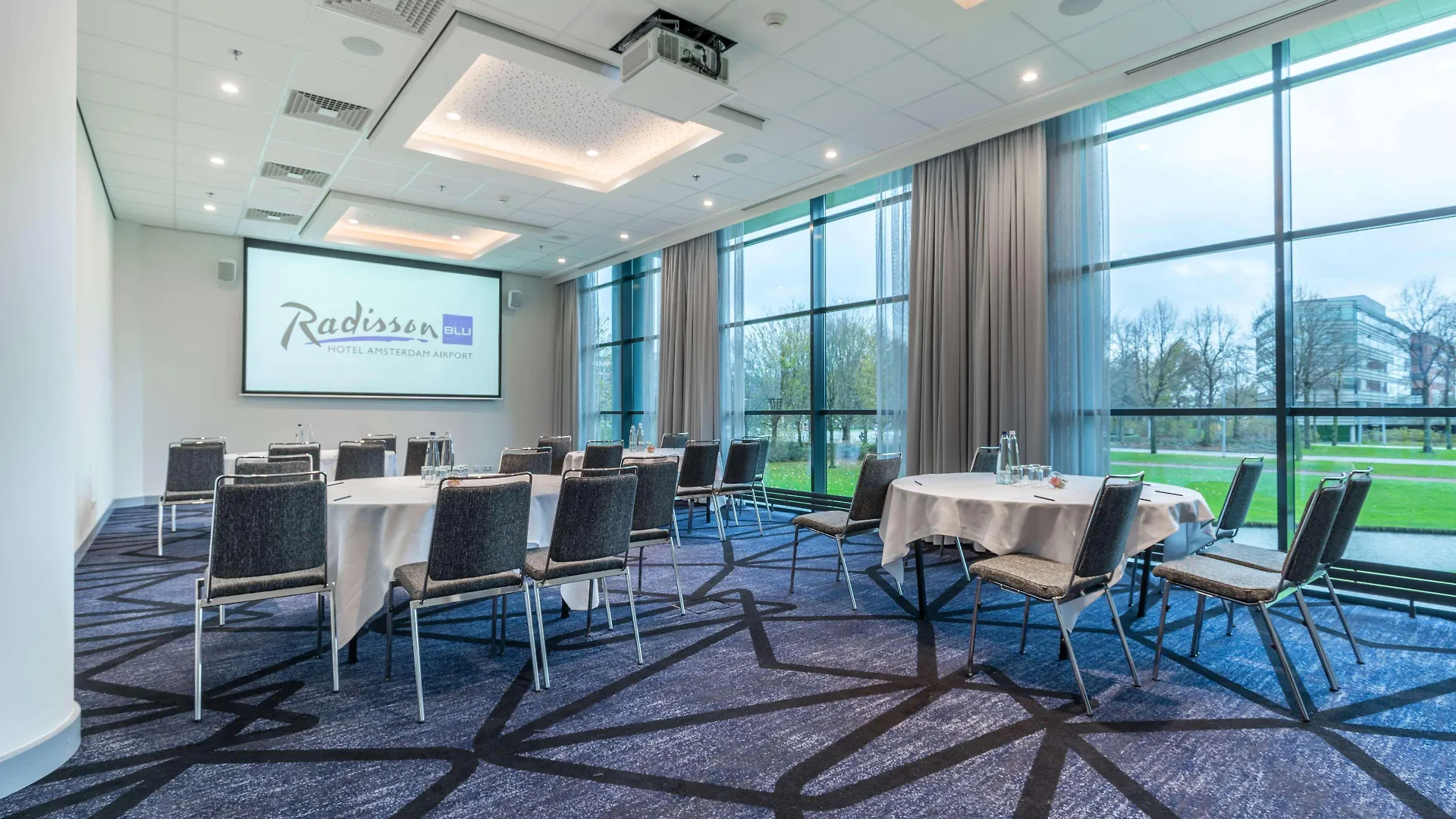 Radisson Blu Hotel Amsterdam Airport, Schiphol 스키폴